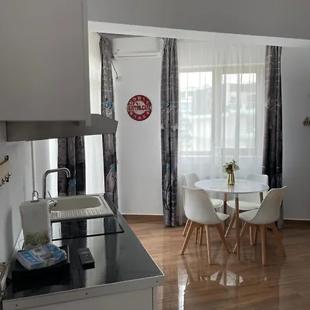 Amy Twin Residence Apartment